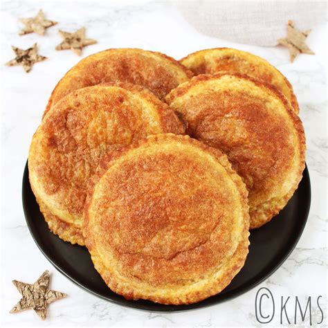 Appelbeignets van bladerdeeg uit de oven