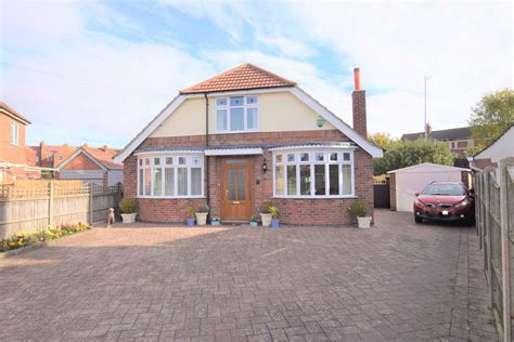 3 Bed Detached Bungalow For Sale In Arcadia Crescent Skegness Pe25