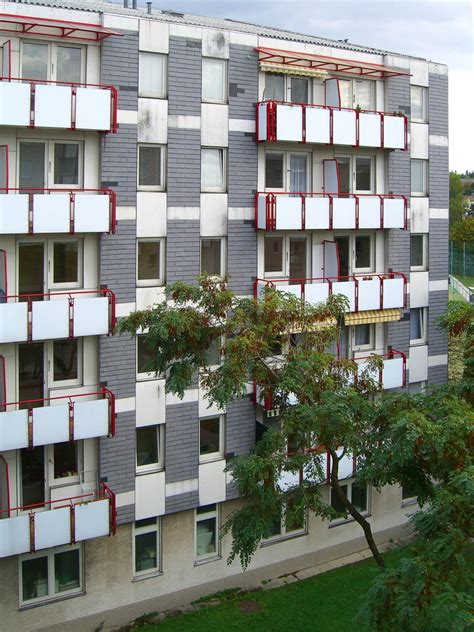 Die leistungen des hauses der senioren föhrenhof umfassen langzeitpflege, kurzzeitpflege von personen nach einem krankenhausaufenthalt oder einer schweren erkrankung. HAUS FÖHRENHOF - AW Architekten