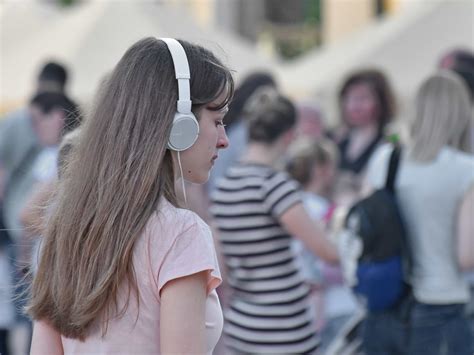 Why Do Autistic People Wear Headphones Everything You Should Know