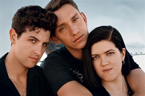 coachella 2017 band of the day 12 the xx go in deep