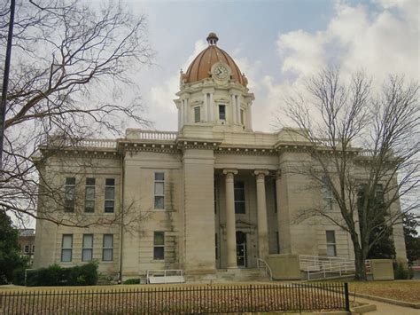 Lee County Mississippi Historic Courthouse 1 Of 2 A Photo On