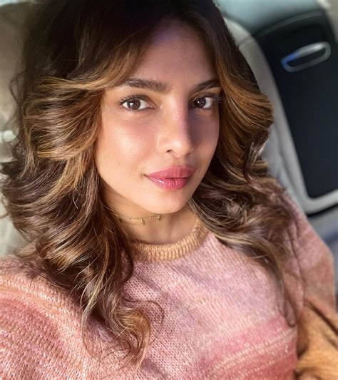 Priyanka Chopra Gets Trolled For Back To Back Utter Flops In Hollywood Netizen Says Laut Aao Didi