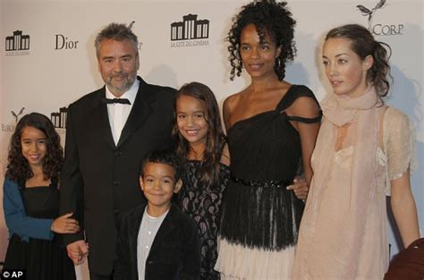 Последние твиты от luc besson (@lucbesson). Michelle Pfeiffer, 54 and Dianna Argon, 26, look like ...