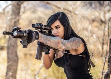 Pin By Cordeliaca On Offline In 2020 Alex Zedra Military Girl Girl Guns