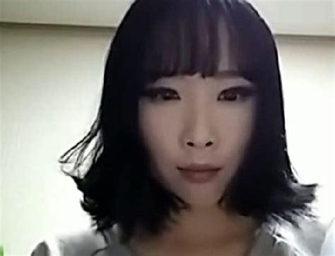 Video Of South Korean Woman Removing Makeup Goes Viral