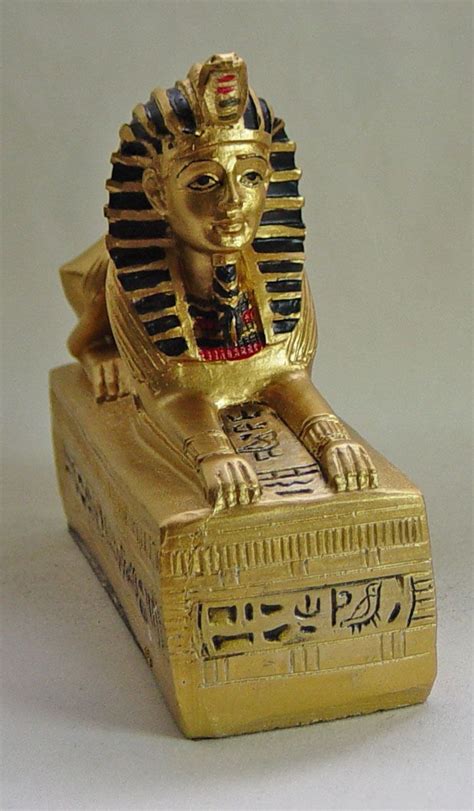 What Are Some Egyptian Artifacts