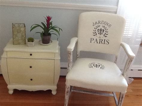 Chalk paint on plastic chair | Painting plastic, Plastic chair, Chair