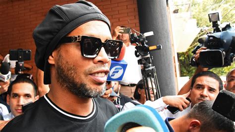 All stories · carta para mim mesmo quando jovem · letter to my younger self · carta a mi yo más joven. Ronaldinho lawyers push for footballer's release over fake ...