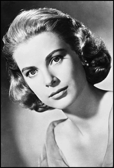 Photo Portrait De Grace Kelly Purepeople