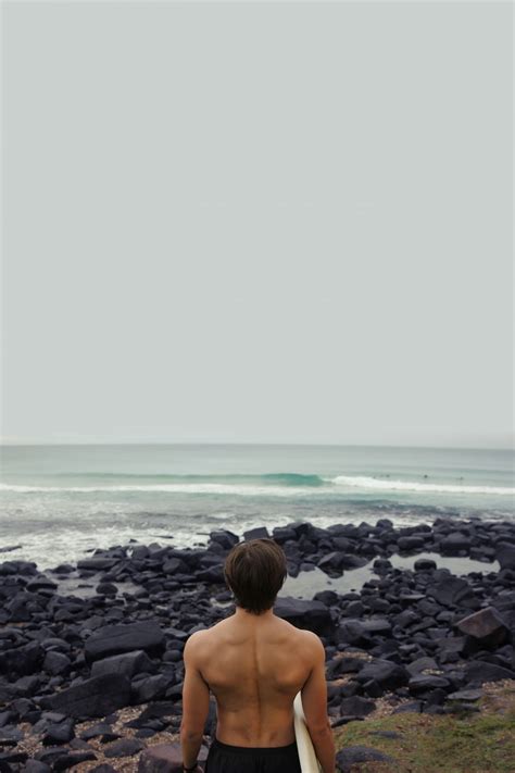Gratis billeder mand strand hav kyst sand klippe ocean horisont person bølge surfer