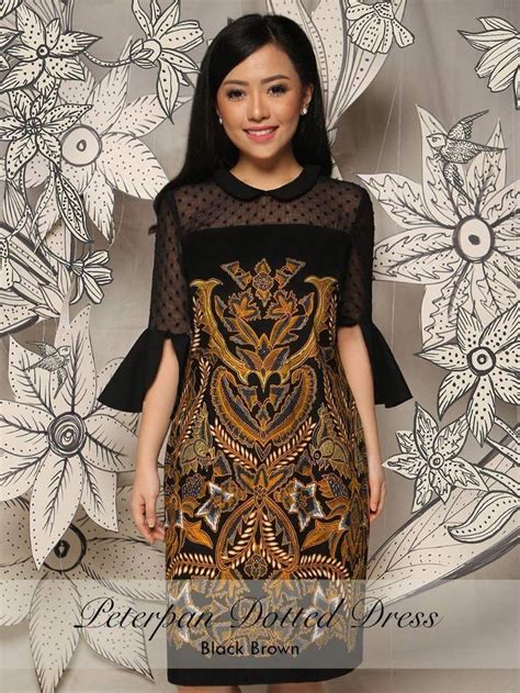 Untuk anda yang ingin tampil istimewa saat menghadiri acara pesta, dress brokat bisa menjadi pilihan tepat. Model Gaun Batik Flores Wanita di 2020 | Wanita, Pakaian wanita, Model baju wanita