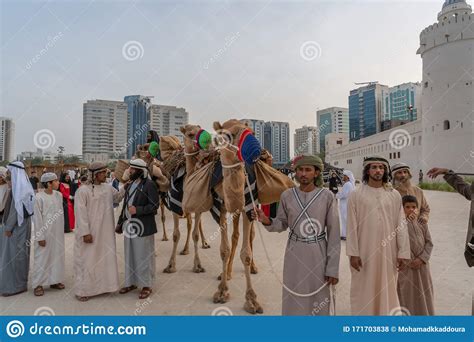 Arabic Men Arabian And Middle Eastern Culture Traditional History