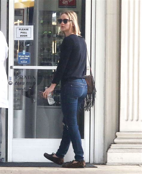 Jennifer Lawrence In Ripped Jeans Hawtcelebs