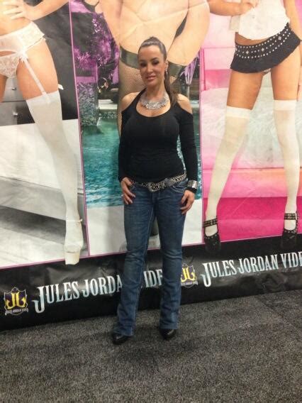 Lisa Ann On Twitter I M Exxxotica Come See Me Julesjordan Booth Buy A Dvd Get A Free Pic