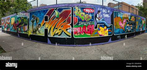 Vista panorámica del graffiti Harlem Hall of Fame en Harlem Nueva York Fotografía de stock Alamy