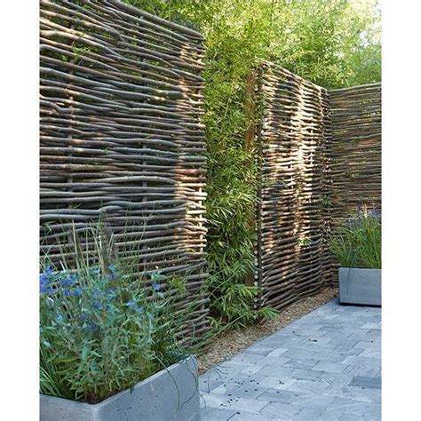 Learn how to use bamboo in your home landscape. 35 Smart And Stylish Garden Screening Ideas to to Transform Your Garden | Garden privacy screen ...
