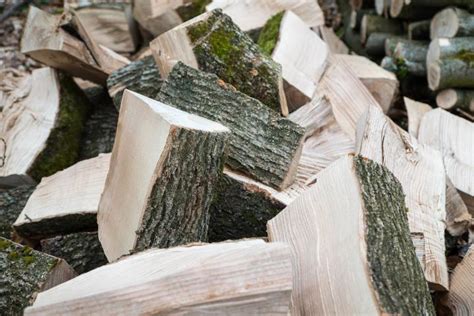 Best Firewood Heat Values And Wood Burning Tips The Old Farmers Almanac