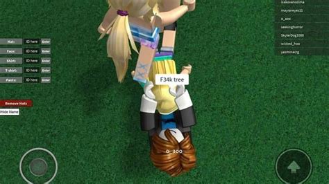 Roblox es una plataforma de juego gratuita y las aplicaciones de las diferentes plataformas se pueden descargar gratuitamente. Violación grupal en el juego virtual infantil «Roblox»