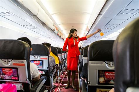 20 things flight attendants are never allowed to do