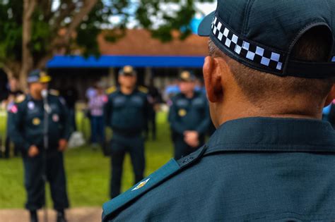 Pol Cia Militar Do Par J Adota Novo Fardamento Na Cor Azul Petr Leo