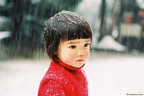 fotos de las aventuras de una niña japonesa de 4 años