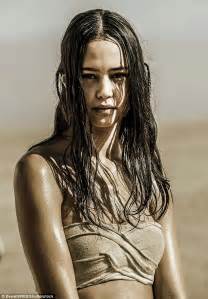 Mad Max Star Courtney Eaton Has Been Named The Newest Face Of Bonds Underwear Daily Mail Online