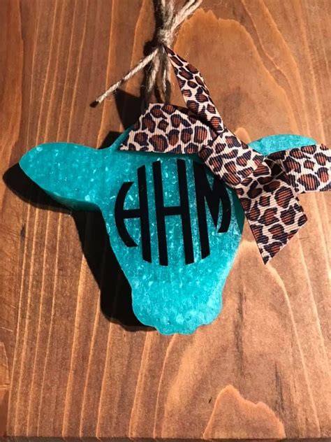 There are many vlogs and videos boasting their homemade car air freshener. Monogram Car Freshie | Car air freshener diy, Handmade air ...