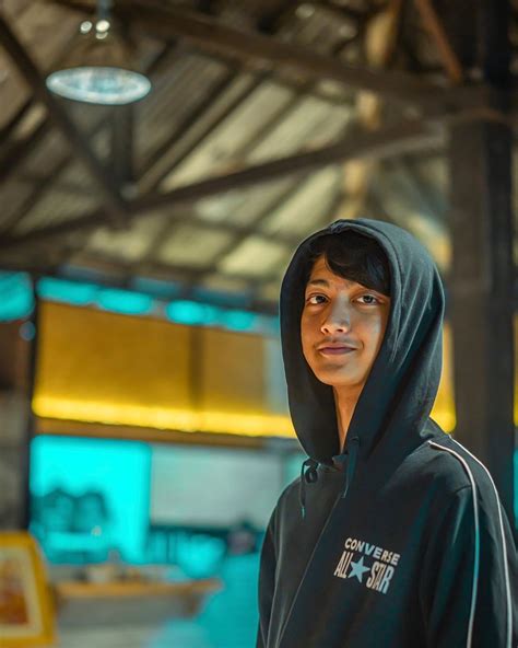 Lihat profil orang bernama guz azmi askandar. Azmi Askandar di Instagram "🔥" | Gaya remaja, Fotografi remaja, Orang