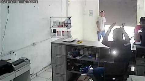 Câmeras Registram Assalto Em Loja De Assistência Técnica Em Teresina Piauí G1