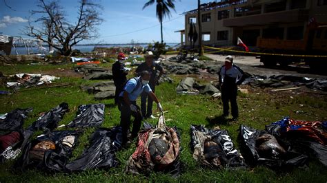 Rushing Toward Chaos Covering The Aftermath Of Typhoon Haiyan