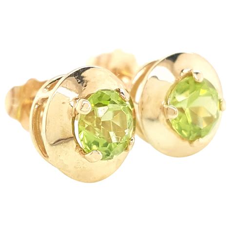 Large Round Brilliant Solitaire Green Peridot Stud Earrings In Yellow
