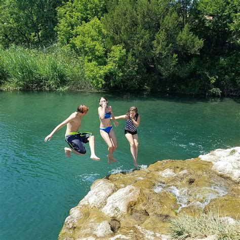 Natural Hot Springs In South Dakota Cascade Falls A Popular Swimming