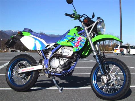 The klx250sf is the klx250s bike with street tires and body styling stock from the factory so it's. KLX250s street legal for 2006? (pics inside)