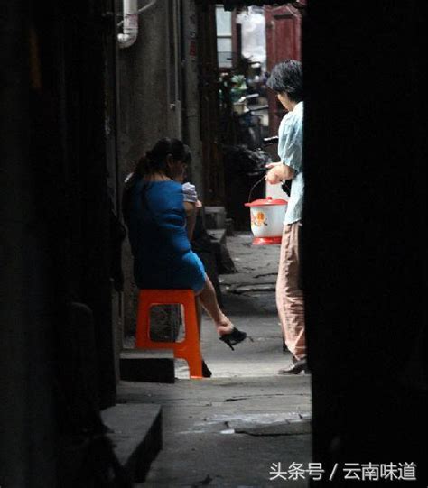 人生不易，实拍昆明城中村站街女 每日头条