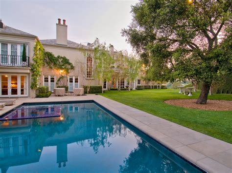 Here's elon musk's lifestyle 2020, net worth, wife, house, and more! Elon Musk - Net Worth, House, Salary, Age, Wiki, Divorce