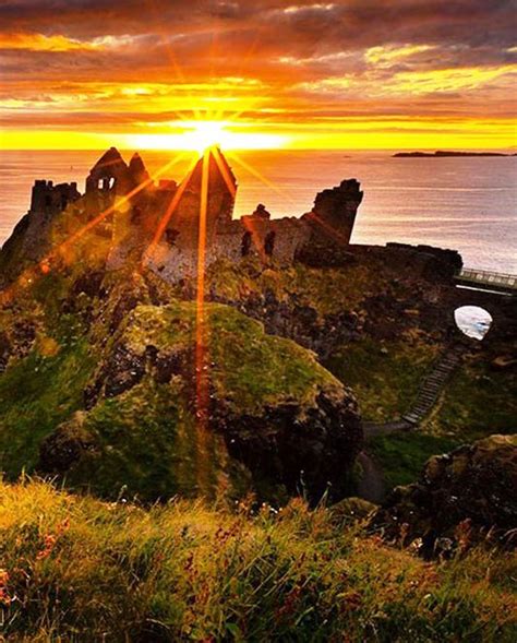 Dunluce Castle Sunsetnorthern Ireland Ireland Travel
