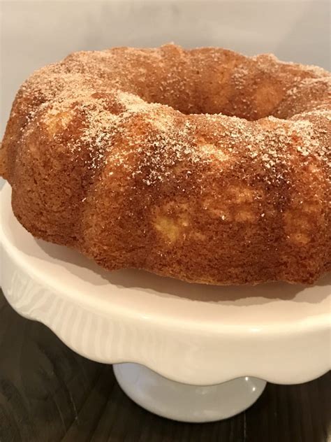 Pear Bundt Cake Pound Dropper