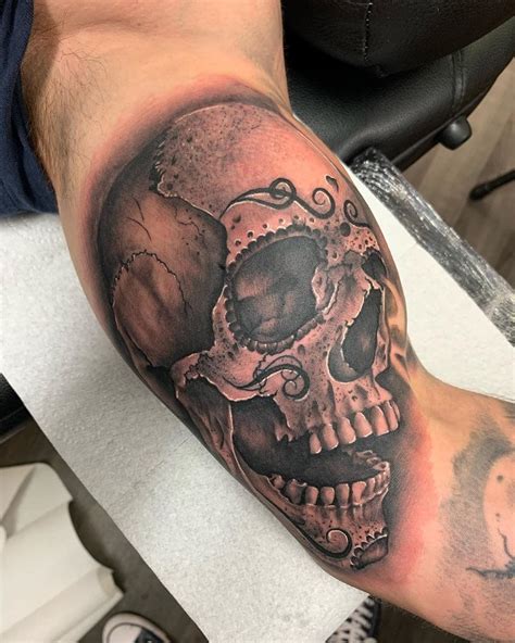 On the outer arm u get used to the pain after some time. Pin on Tattoo Ideas