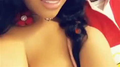 Nicki Minaj Nipple Slip Tits Flashing Porn Videos