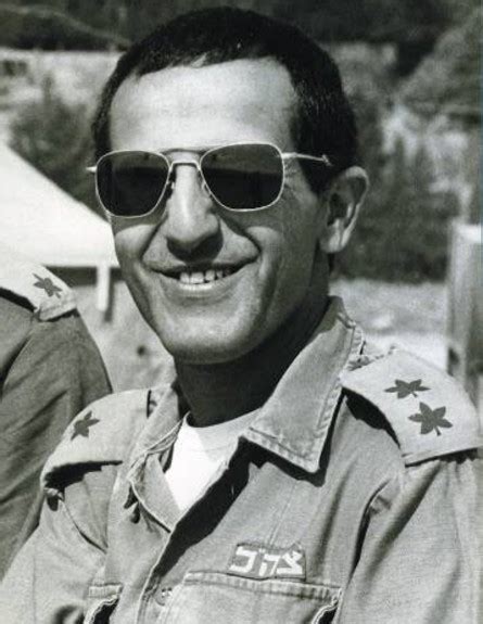 כשצפיתי בחומרים התחלתי להבין איך ציירים גדולים כאלה מתנהלים. האחים החדשים שלי