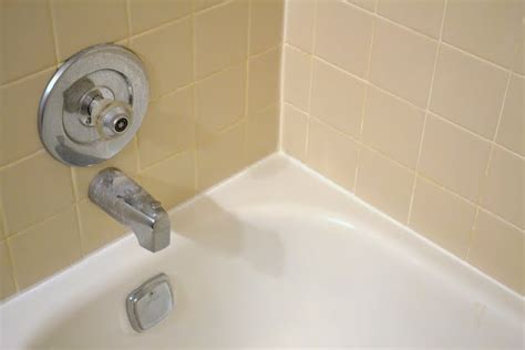 The best caulks for showers and tubs. Re-caulking Your Shower: Part II • Ugly Duckling House