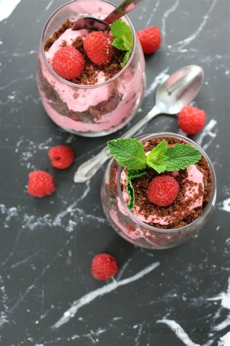 Once both of the chia mousses are set, spoon the raspberry flavour on top of the chocolate layer and serve. Chocolate Raspberry Mousse Parfait - A Simple Tweak ...