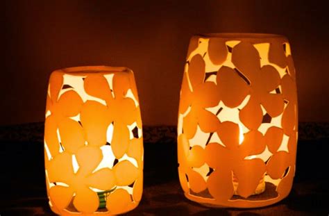 Namun bisa juga jika dijadikan lampion gantung. Cara Membuat Lampion dari Botol Plastik Bekas - Bikin Ide ...