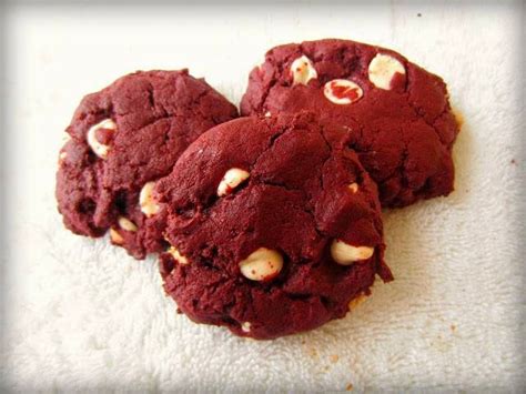 Box them up to give as a gift, or make a batch of dough to keep in the freezer. RED VELVET COOKIES SIMPLE - Resepi Sheila Rusly