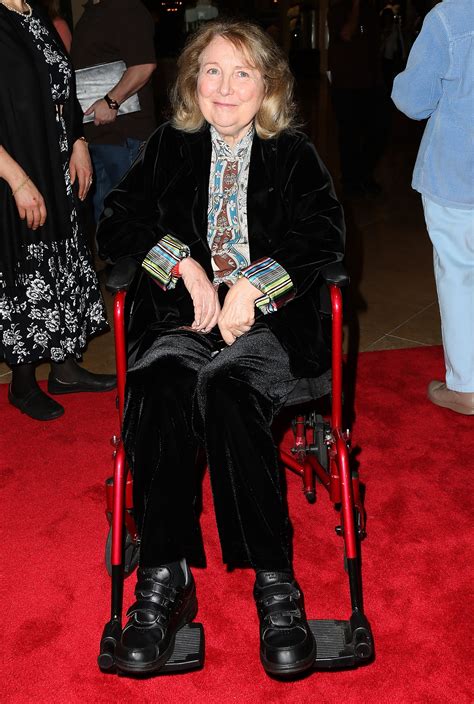 Tootsies Teri Garr Uses Wheelchair Due To Multiple Sclerosis — She