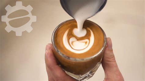 How To Pour A Tulip Latte Art The Roasted Coffee Bean