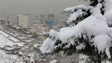 Rare Snow Blankets Irans Capital Tehran Bbc News
