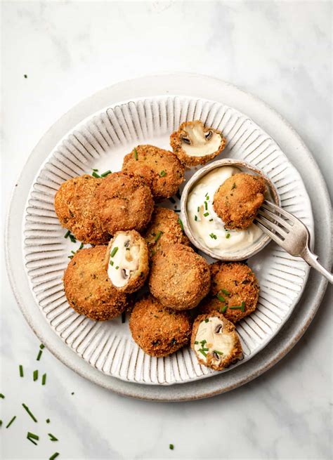 Cover pan and remove from heat. Crispy Breaded Garlic Mushrooms - The Last Food Blog