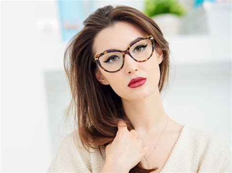 Stylish Tortoise Shell Glasses For Women In Trends